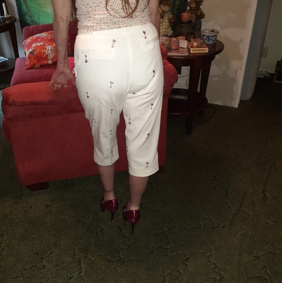 Capris pants - Picture 6 of 6